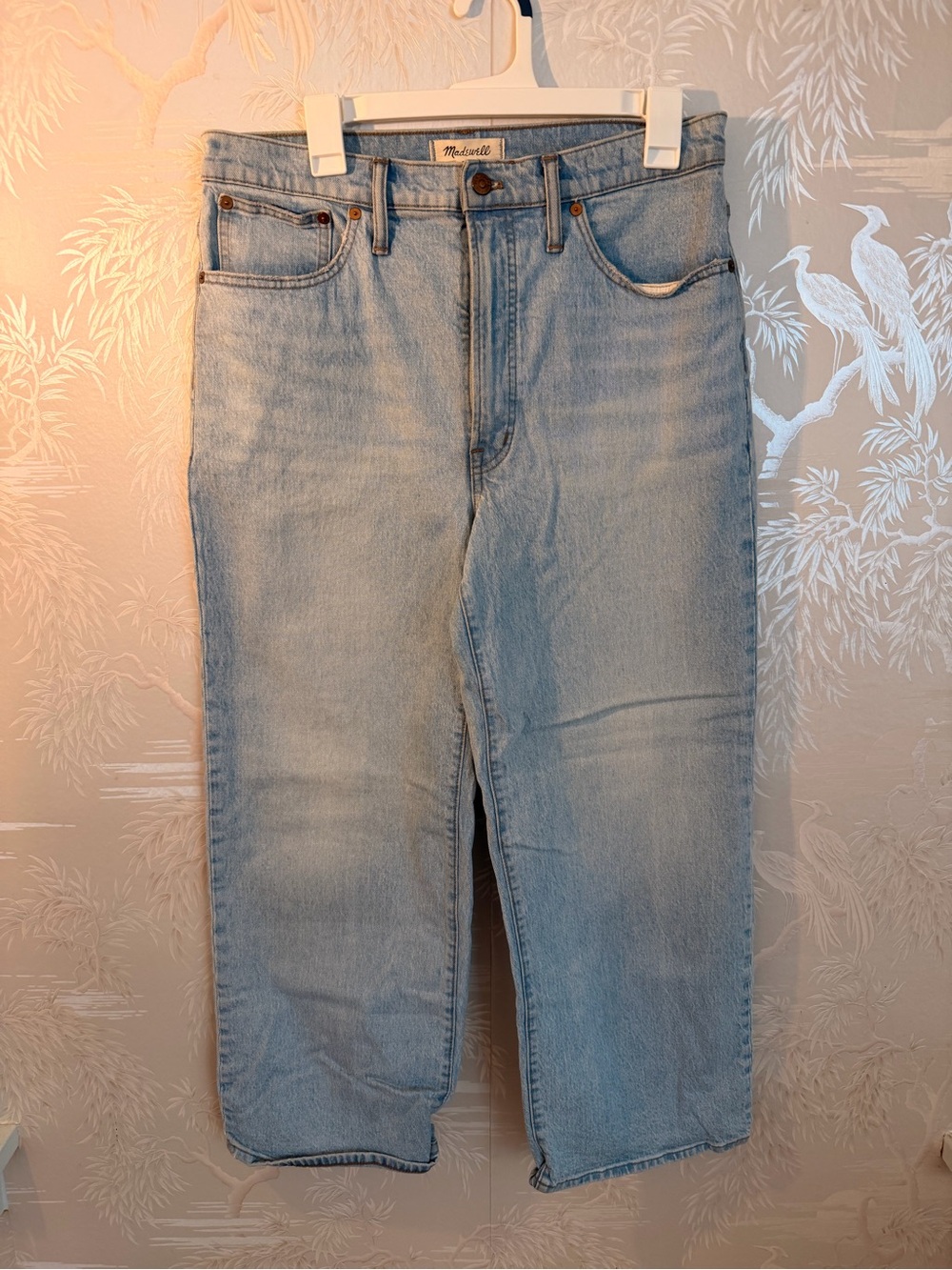 Madewell women’s Light Wash Relaxed Jeans - Light Blue